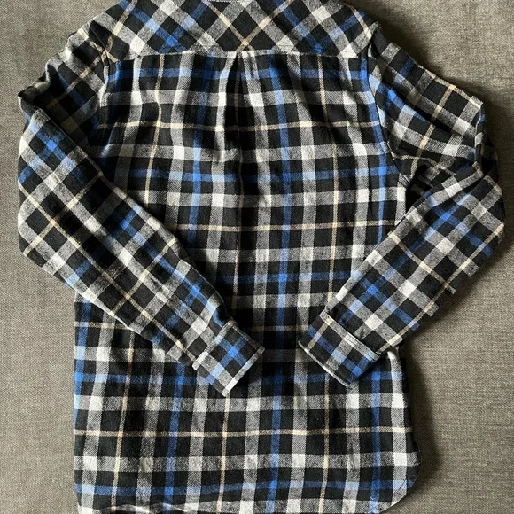 ANIAN Women's Blue and Black Plaid Shirt - Picture 2 of 5